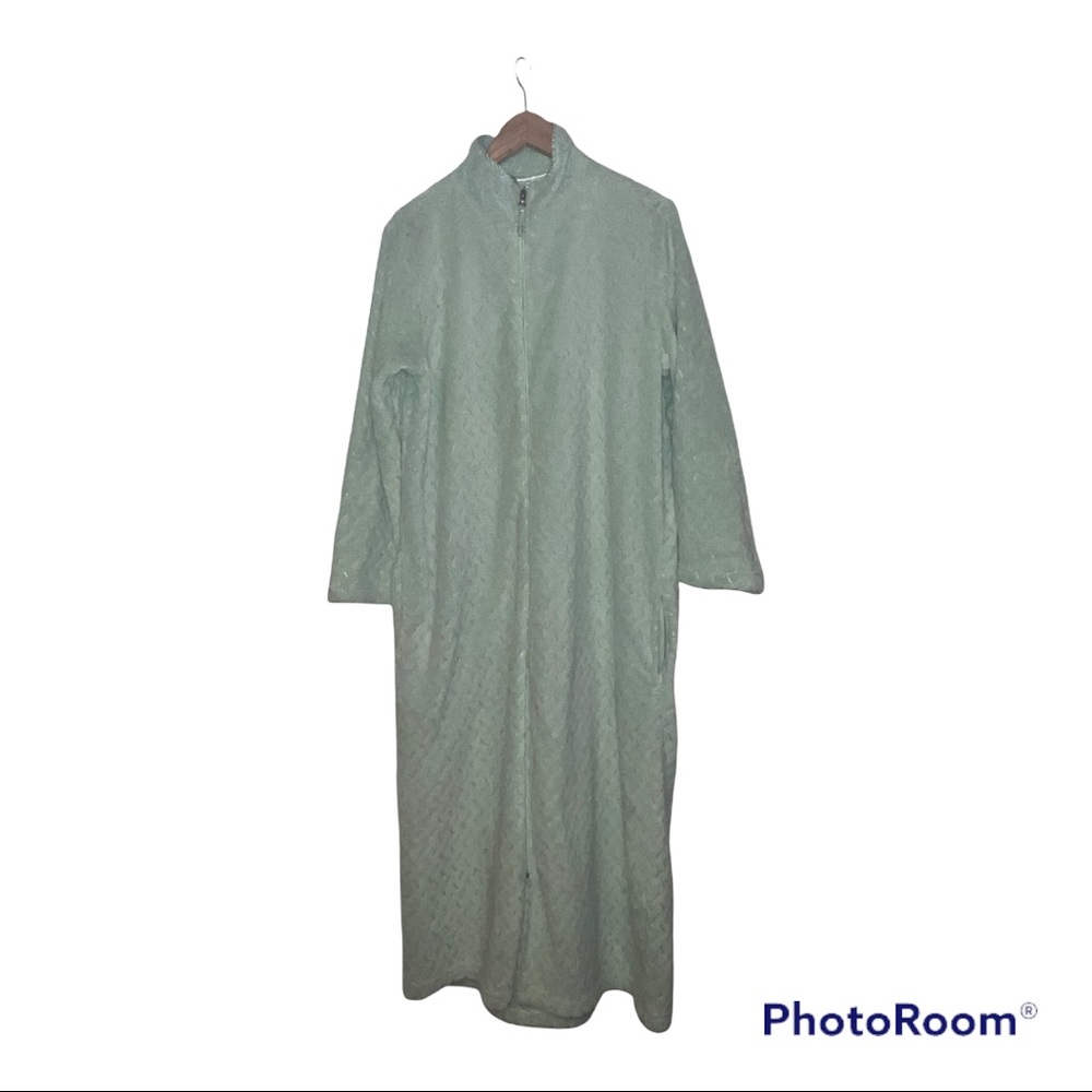 Oscar de la renta fleece robe